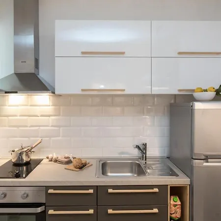 Apartment Luxury Bonbon Next To Banje And Old Town, Great Location